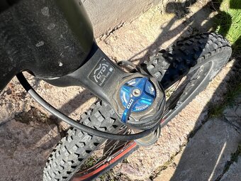 Celoodpruzene horske kolo Cube - 9