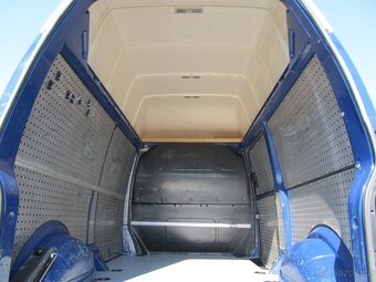 Volkswagen Transporter 2.5 TDI 4x4 ČR 1.maj - 9