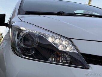 Toyota Yaris Hybrid automat / 2013 / ČR / 77 tis. - 9