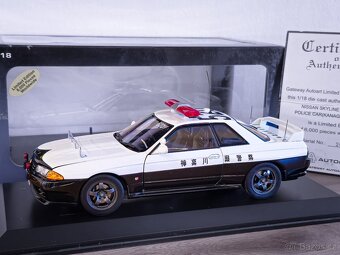 Nissan Skyline R32 Police 1:18 Autoart - 9