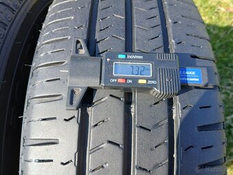 Nexen Roadian CT8 195/70/15C - 9