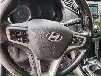 PRODÁM HYUNDAI i40 COMBI 1,7CRDI,104 KW, ČR, SERVISNÍ KNIŽKA - 9