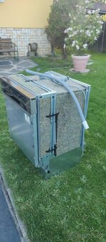 Vestavná myčka Whirlpool 60cm - 9