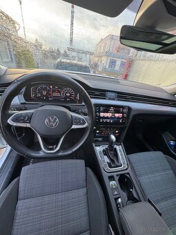 VW PASSAT b8 lift variant r-line 2,0TDI 7/2021 - 9