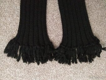 Nová dámská dlouhá zimní ručně pletená šála - tmavě černá - 9
