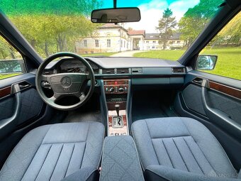 Mercedes W124 E220, Španielsko, 62666km - 9