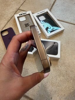 iPhone 16 Pro , 256 GB - 9