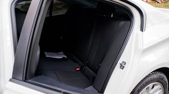 BMW Rad 3 318d e90 - 9