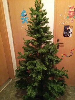 vánoční stromeček se stojankem umělý 180 cm vysoký používaný - 9