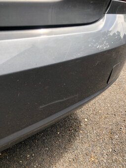 Nissan Almera 1.5i - 9