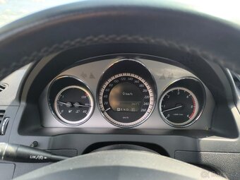 Mercedes C 350cdi - 1. majitel v ČR - Servis - Top - 9