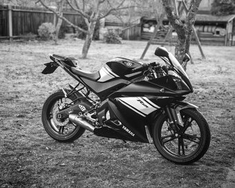 Yamaha yzf r125 - 9