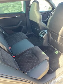 Superb Combi Sportline 4x4 147KW nezávislé topení - 9