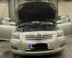 Toyota avensis t25 2.2D-Cat 130 kw 2008 - 9
