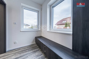 Pronájem 1/2 rodinného domu, 116 m², Babice, ul. Okružní - 9