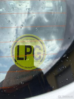 Hyundai i10, r.v.2015,1,0i/LPG, koupeno v ČR - 9