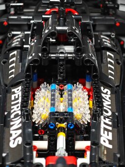 Stavebnice Technic F1 Mercedes W14 - 42171 - 9