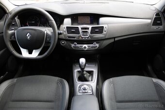 Renault Laguna Grandtour Grand 2.0 dCi Black Edition - 9