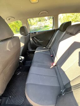 Volkswagen Passat 2.0 TDI, automat, rok 2006 - 9