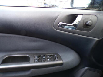 Škoda Octavia 1,9 TDI TAŽNÉ ZAŘÍZENÍ - 9