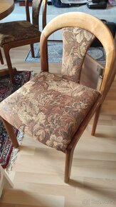 Jidelni stul, kulaty + 4 zidle, vse masiv - 9