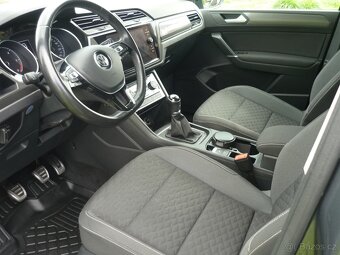 VW Touran, 1,6Tdi, rv 2018, 7 míst - 9