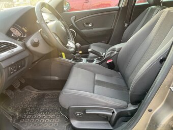 Megane benzin 2011+NOVÁ STK - 9