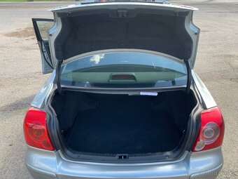 Toyota Avensis T25/2.2/110 kw - 9