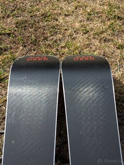 Exkluzivní lyže VAN DEER H POWER (RED BULL), 160cm - 9