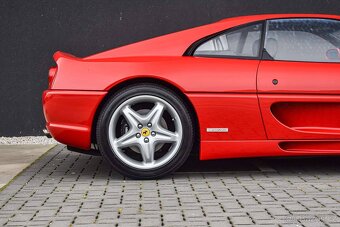 Ferrari F355 Berlinetta z roku 1998 - 9