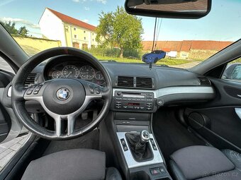 BMW 3 E46 330Ci - 9