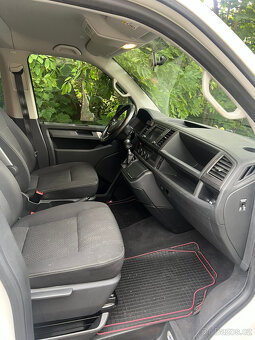 VW Multivan 2019, 110kw, 124000km, servis jen VW, 7 míst - 9