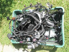 Škoda 21-23 Kamiq Scala mám 90% dílů cena dohodou - 9