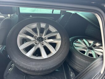 Volkswagenů Passat 2022 r 110 kW dsg 18200 km - 9