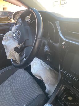 Toyota Auris - 9