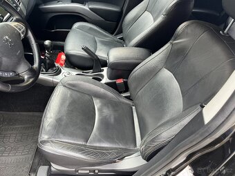 PEUGEOT 4007 2,2 hdi , 4x4 , AWD,7 míst - 9