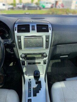 Toyota avensis - 9