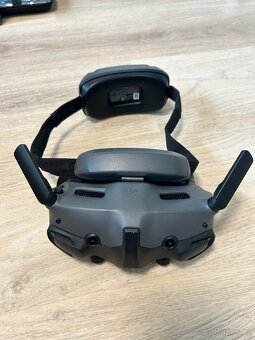 FPV dron DJI Avata 2 Fly More Combo + příslušenství (5 bater - 9