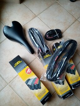 Pláště a Galusky na MTB, Gravel, silniční kola (nové a lehce - 9