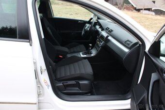Volkswagen Passat 2,0 TDI,1 Majitel, Servisní kniha - 9