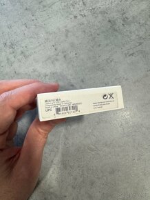 Originální Apple adaptér, kabel, sluchátka a další - 9