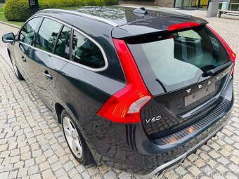 Volvo V60 2.0D 120KW 5VALEC AUTOMAT SENZORY VÝHŘEV R-DESIGN - 9