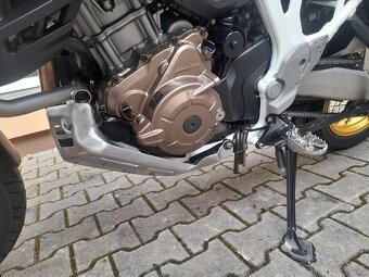 Honda africa twin 1000 adventure - 9