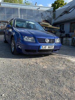Volkswagen Bora 1.6 - 9