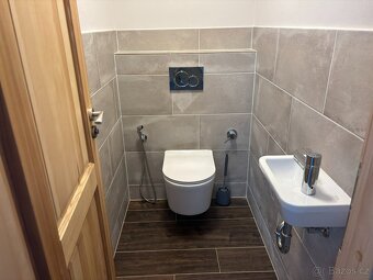 Dvougenerační dům 300 m2 +s velkou garáží 80 m - 9