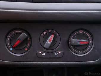 Seat 1,2 i 51KW Klima Tažné el.okna (2014) - 9