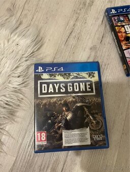 PS4 pro 1TB - 9