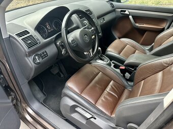 Volkswagen Touran, 7 míst, 2.0 TDI - 9