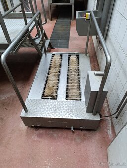 Rozprodám zařízení - stroje z jatek - linky - 9