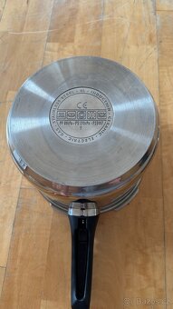 Tlakový hrnec značky Tefal 5L - 9